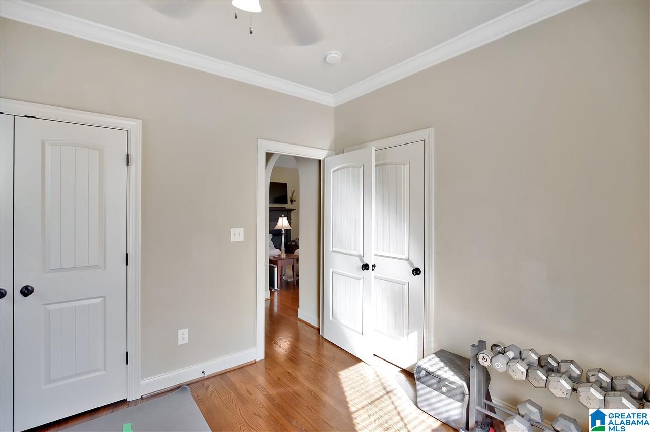 266 Strathaven Lane Pelham, AL 35124 - Photo 8 of 38
