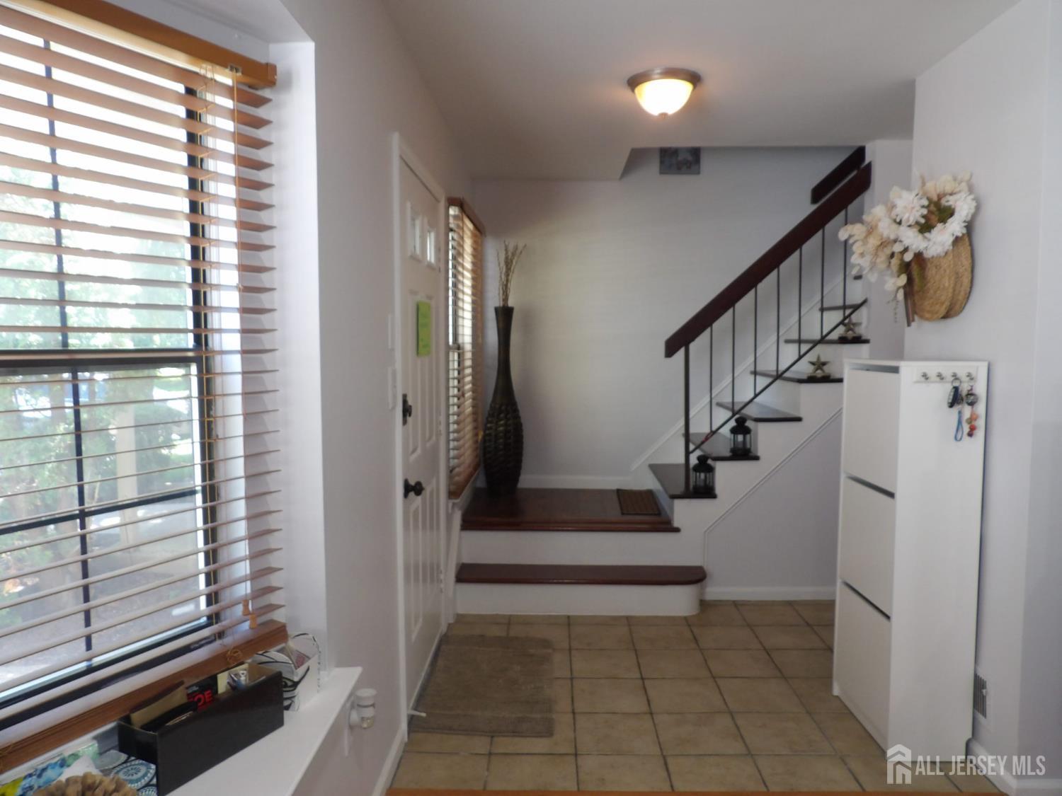 605 Timber Oaks Road Edison, NJ 08820 - Photo 38 of 43