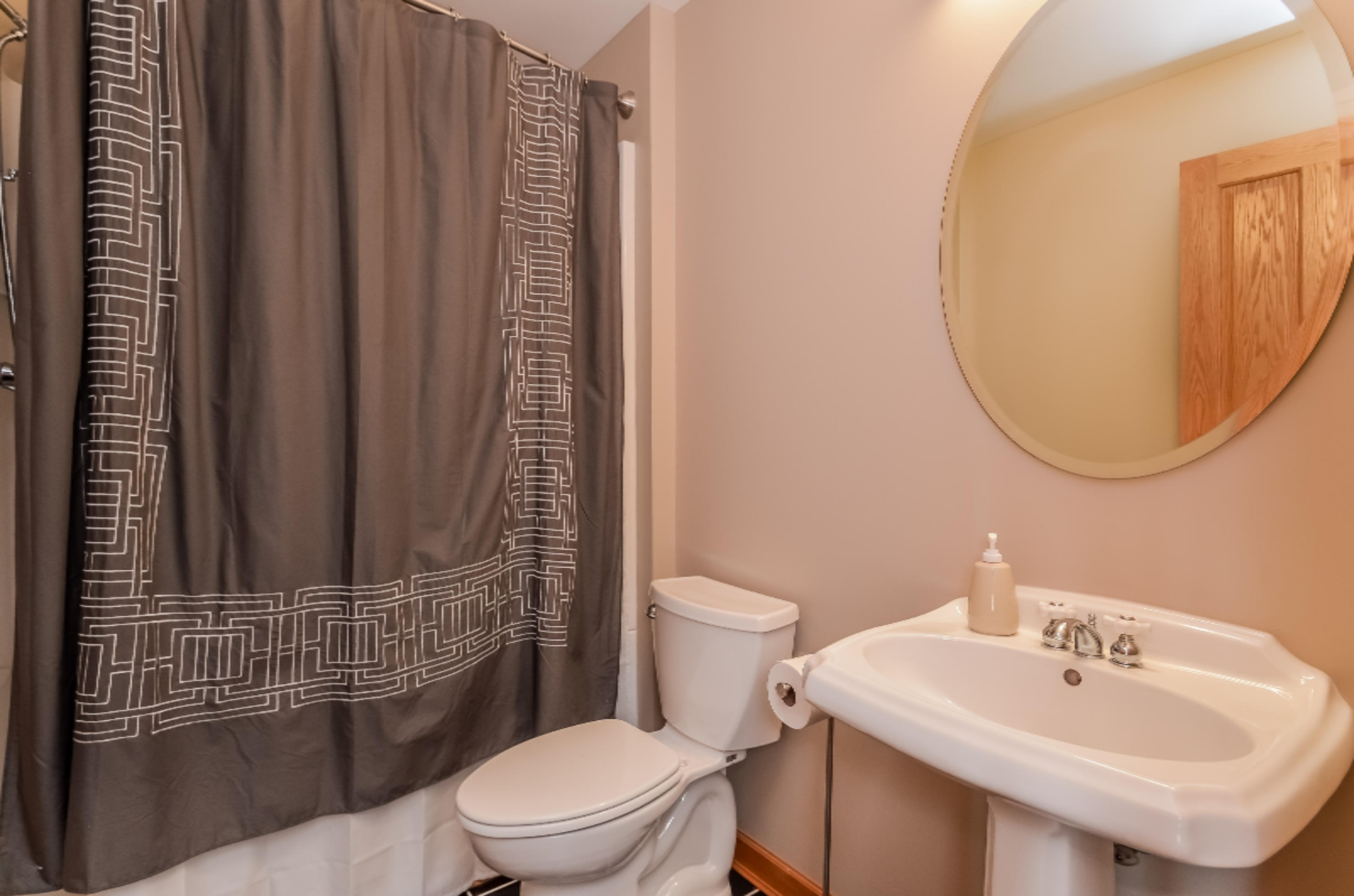 13180 Bailey Road Ravenna, MI 49451 - Photo 23 of 62 023-photo-bathroom-933875