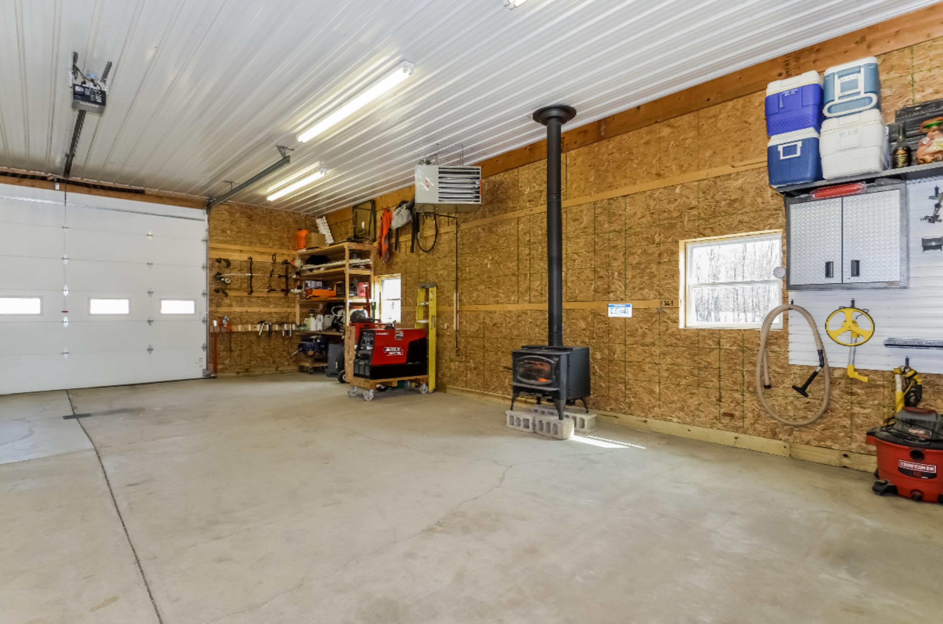 13180 Bailey Road Ravenna, MI 49451 - Photo 48 of 62 040-photo-pole-barn-933892