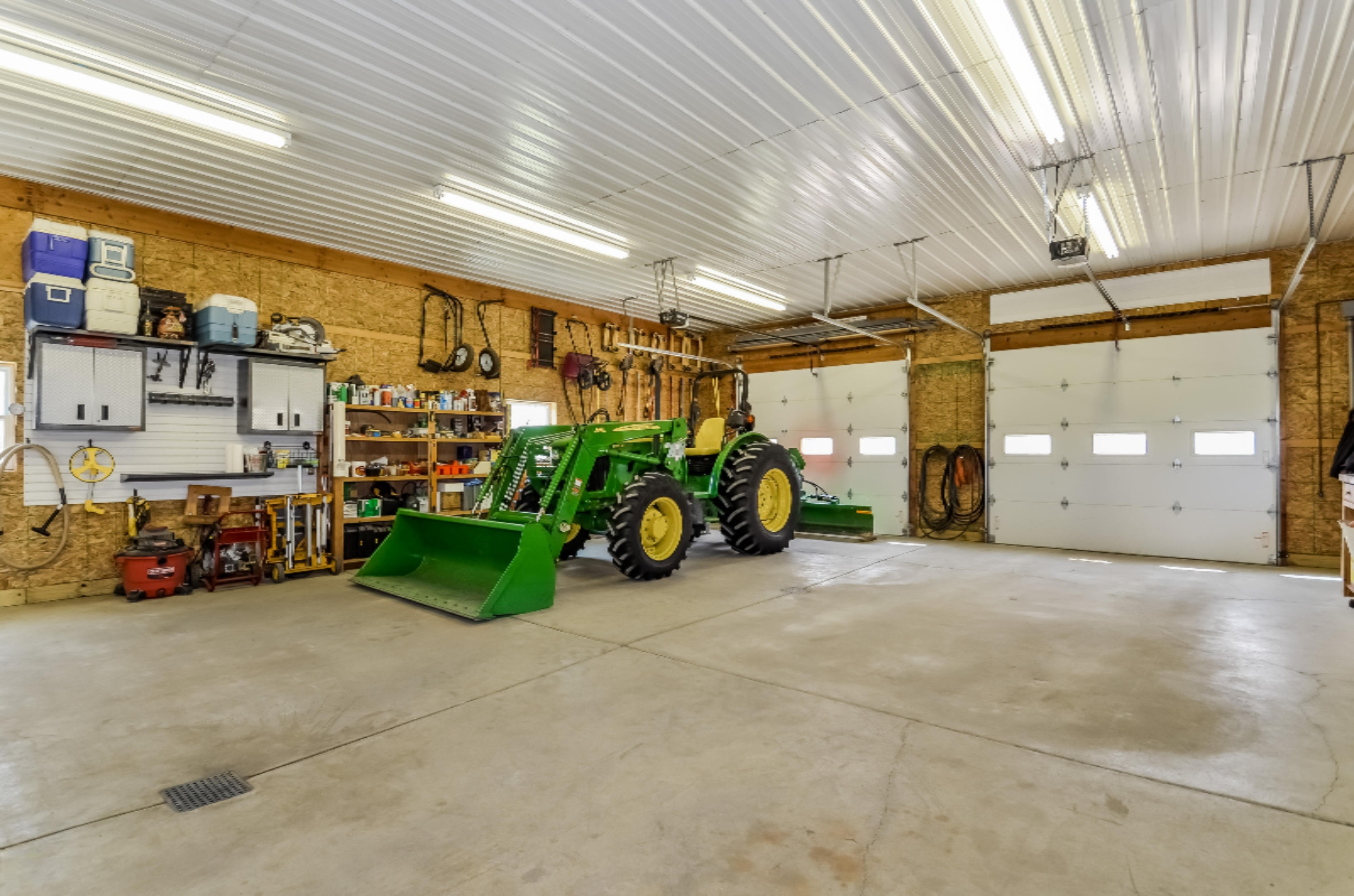 13180 Bailey Road Ravenna, MI 49451 - Photo 49 of 62 041-photo-pole-barn-933893