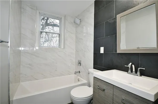 $1,595 | 5518 Broad Street, Unit TERRACE, Pittsburgh, PA 15206