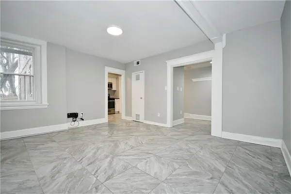 $1,595 | 5518 Broad Street, Unit TERRACE, Pittsburgh, PA 15206
