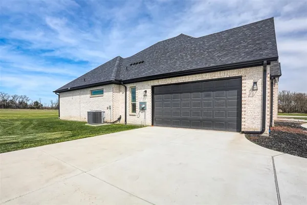 $624,900 | 7637 County Road 1052, Celeste, TX 75423