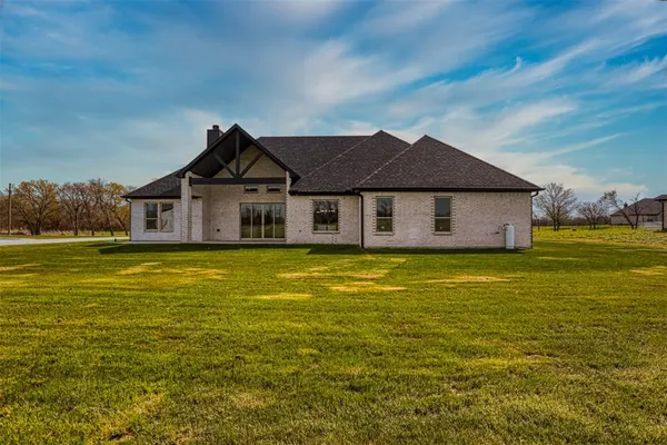 $624,900 | 7637 County Road 1052, Celeste, TX 75423
