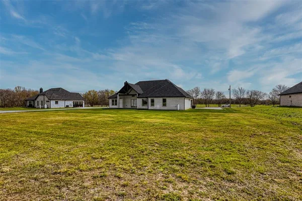 $624,900 | 7637 County Road 1052, Celeste, TX 75423