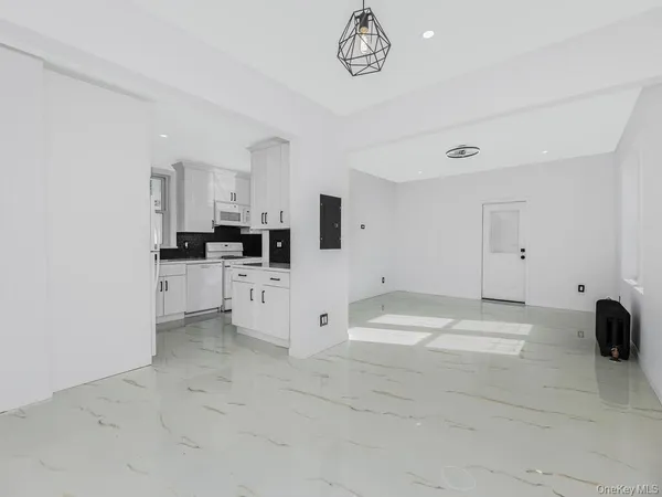 $1,200,000 | 146-84 182nd Street | Springfield Gardens