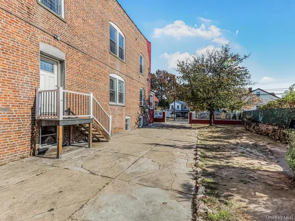 $1,200,000 | 146-84 182nd Street | Springfield Gardens