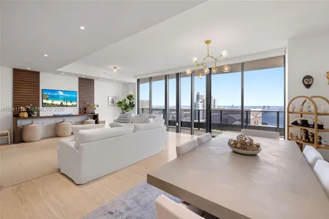 $3,245,000 | 1000 Brickell Plaza, Unit PH5403, Miami, FL 33131