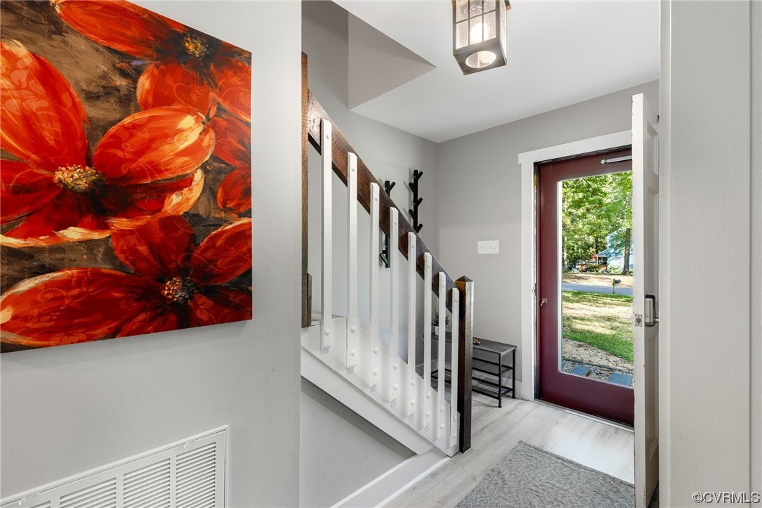 14213 Aldengate Road Midlothian, VA 23114 - Photo 3 of 23 Gallery Image 3