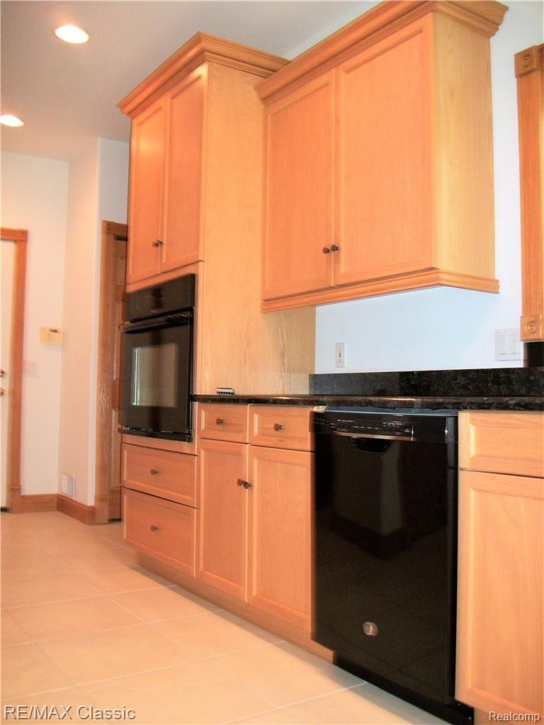 7679 Kearney Road Whitmore Lake, MI 48189 - Photo 17 of 68 103_2911.jpg