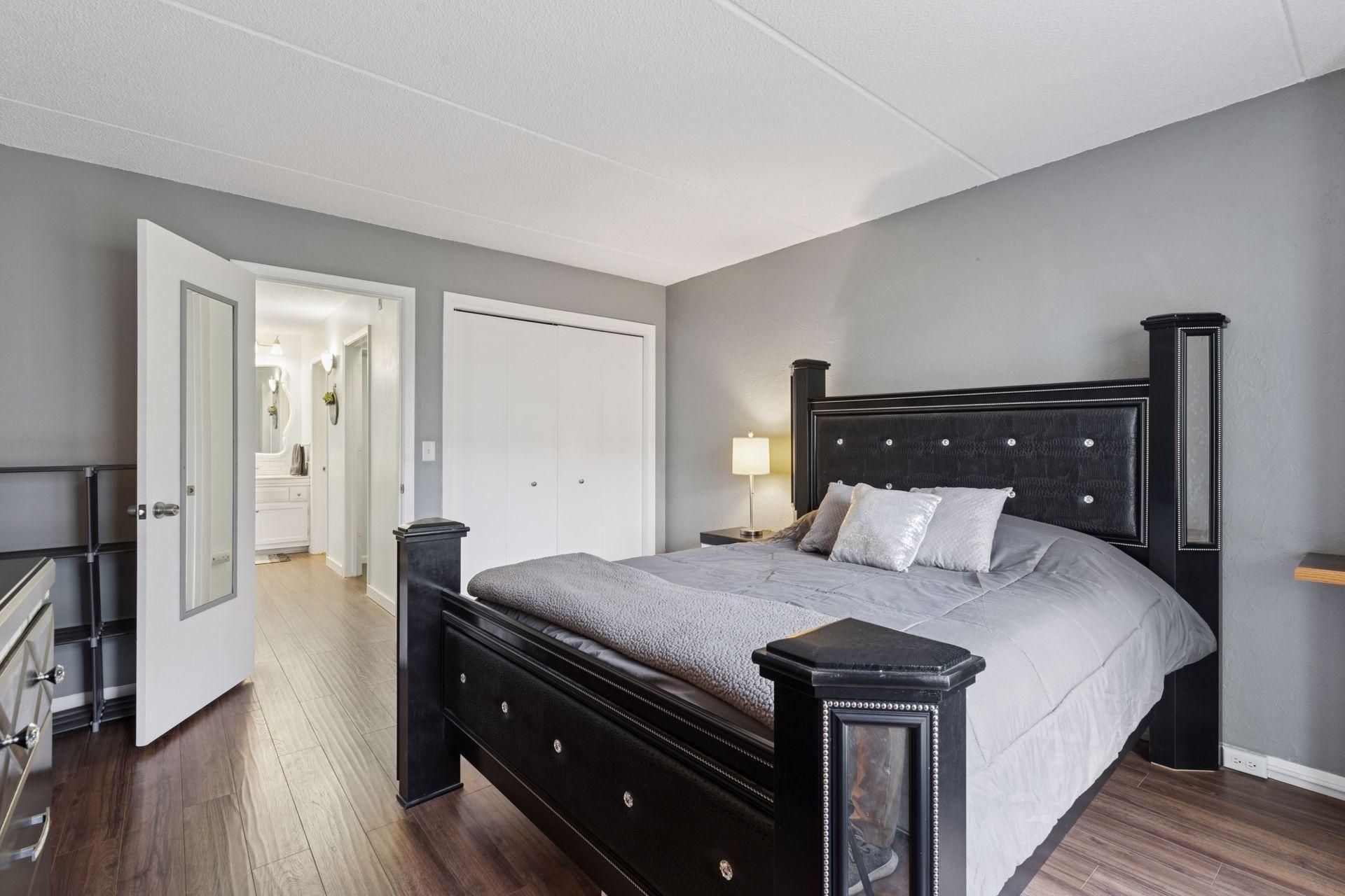 10501 Cedar Lake Road, Unit 206 Minnetonka, MN 55305 - Photo 17 of 41