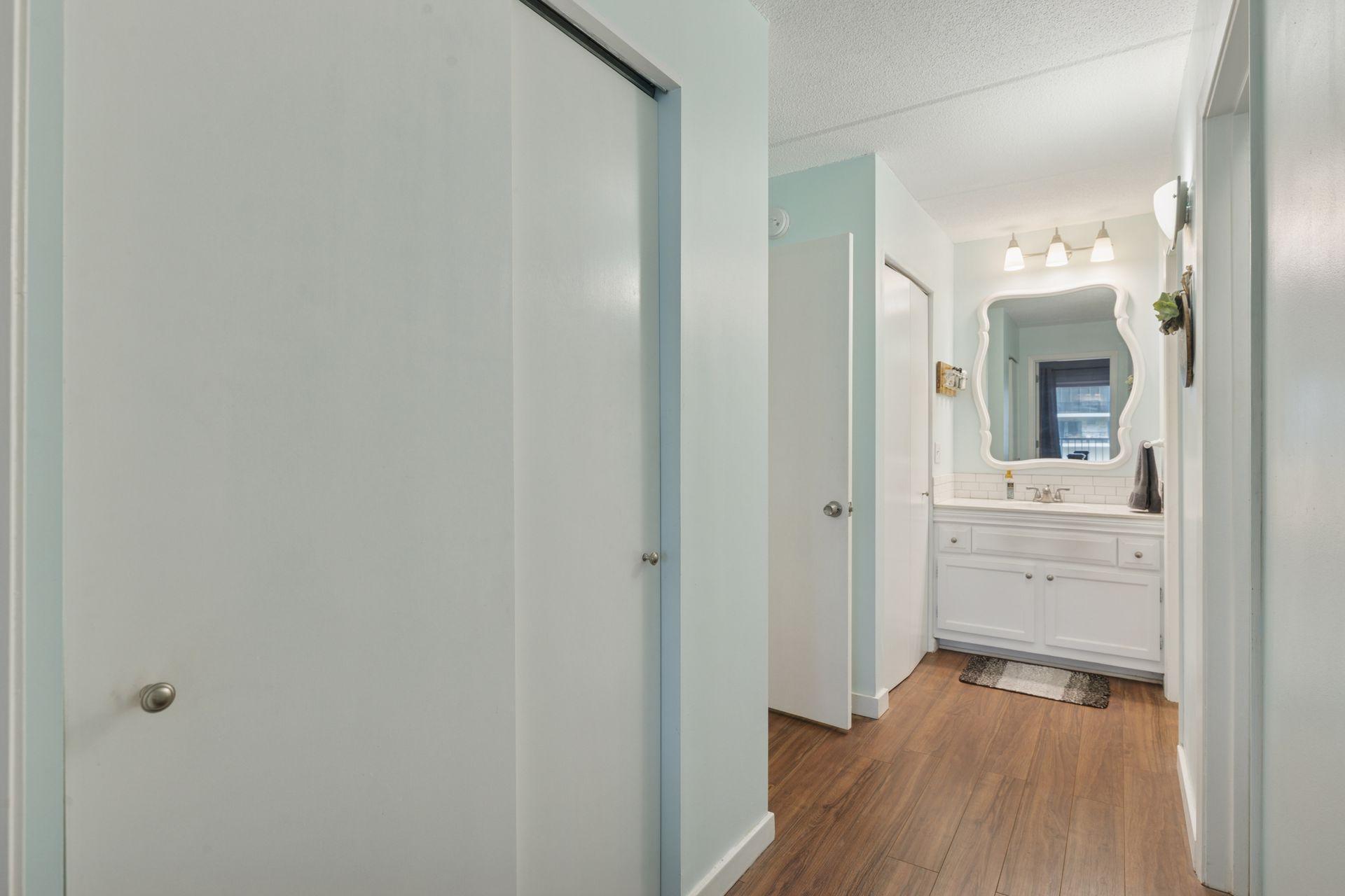 10501 Cedar Lake Road, Unit 206 Minnetonka, MN 55305 - Photo 18 of 41