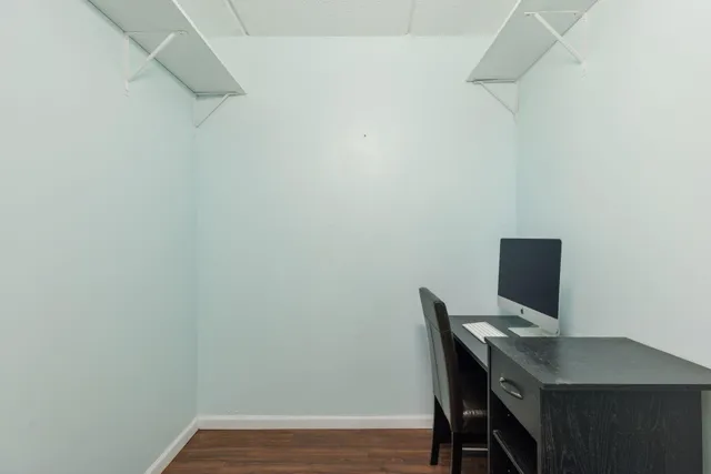 $149,900 | 10501 Cedar Lake Road, Unit 206, Minnetonka, MN 55305