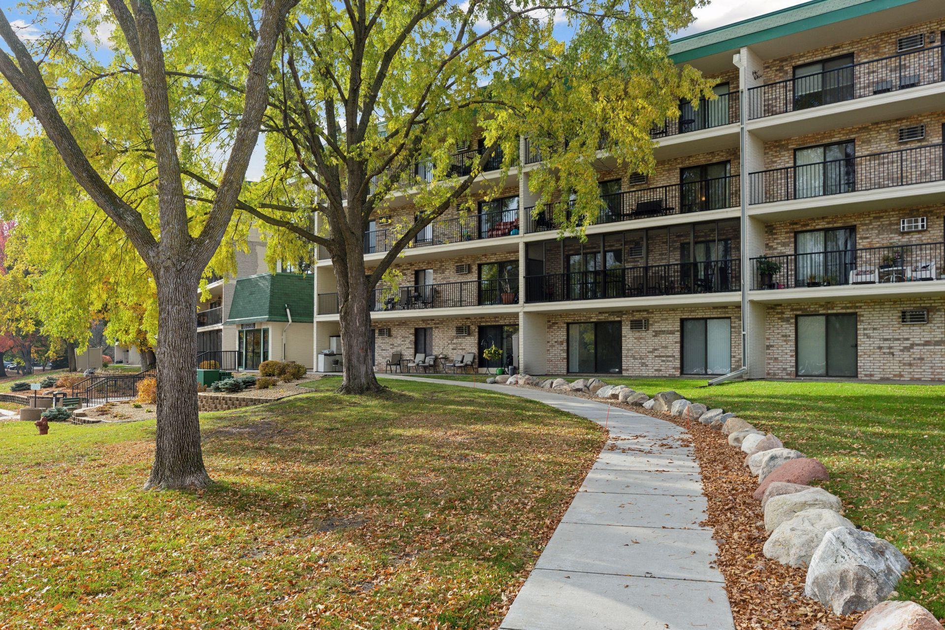 10501 Cedar Lake Road, Unit 206 Minnetonka, MN 55305 - Photo 2 of 41