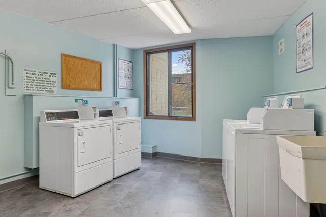 $149,900 | 10501 Cedar Lake Road, Unit 206, Minnetonka, MN 55305