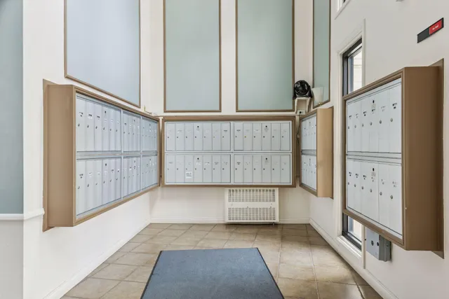 $149,900 | 10501 Cedar Lake Road, Unit 206, Minnetonka, MN 55305