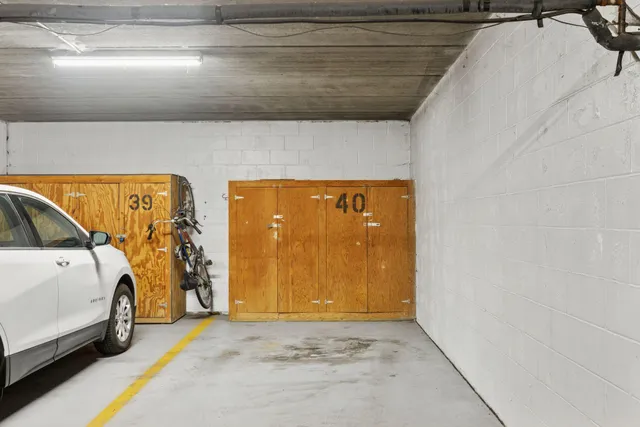 $149,900 | 10501 Cedar Lake Road, Unit 206, Minnetonka, MN 55305