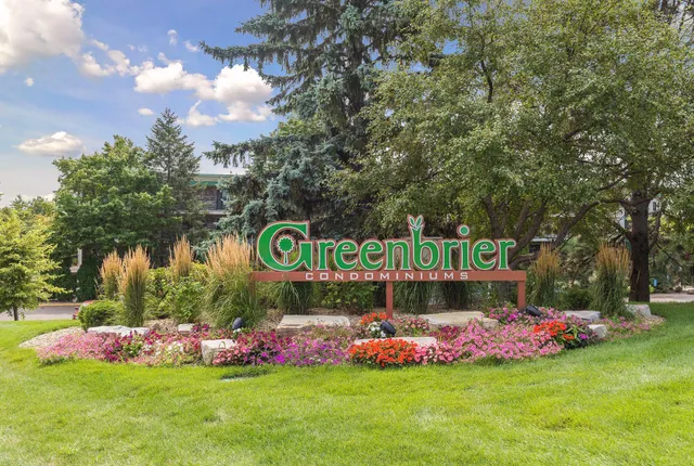 $149,900 | 10501 Cedar Lake Road, Unit 206, Minnetonka, MN 55305