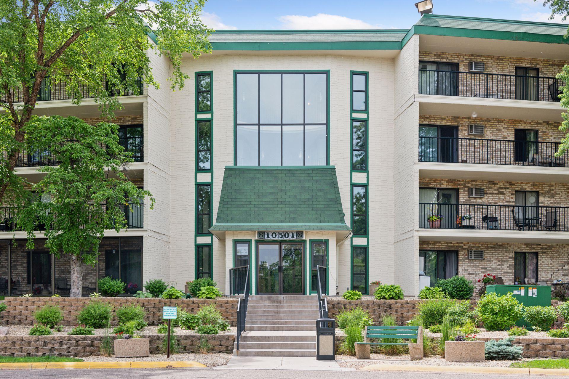 10501 Cedar Lake Road, Unit 206 Minnetonka, MN 55305 - Photo 30 of 41