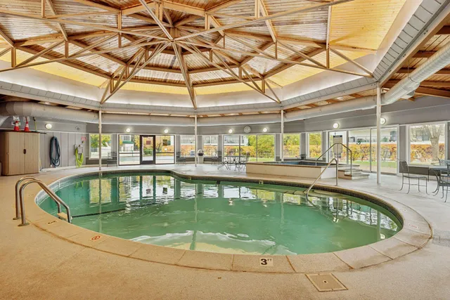 $149,900 | 10501 Cedar Lake Road, Unit 206, Minnetonka, MN 55305