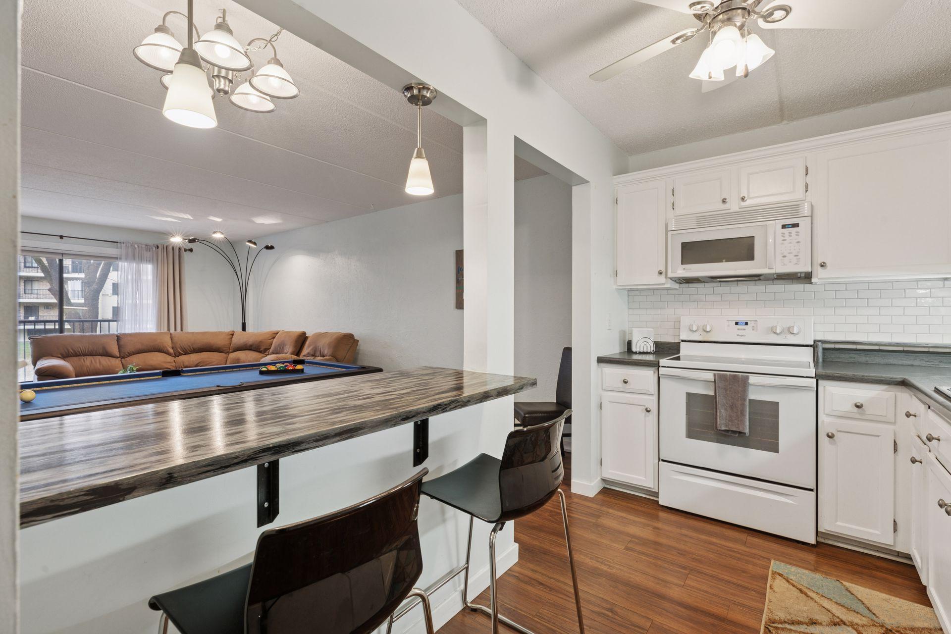 10501 Cedar Lake Road, Unit 206 Minnetonka, MN 55305 - Photo 8 of 41