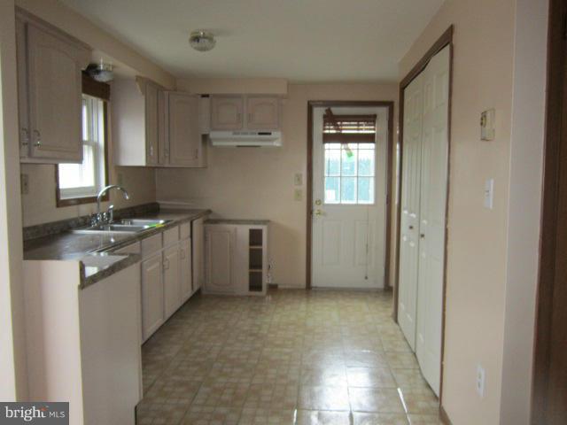 1500 Three Run Road Bunker Hill, WV 25413 - Photo 5 of 13 Kitchen