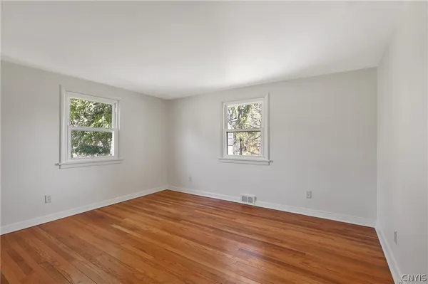 $298,500 | 208 Palmer Drive, Manlius, NY 13066
