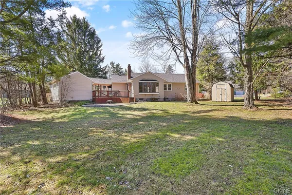 $298,500 | 208 Palmer Drive, Manlius, NY 13066