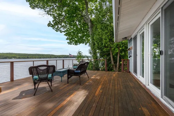 $770,000 | 2 Charlie Lane, Deerfield, NH 03037