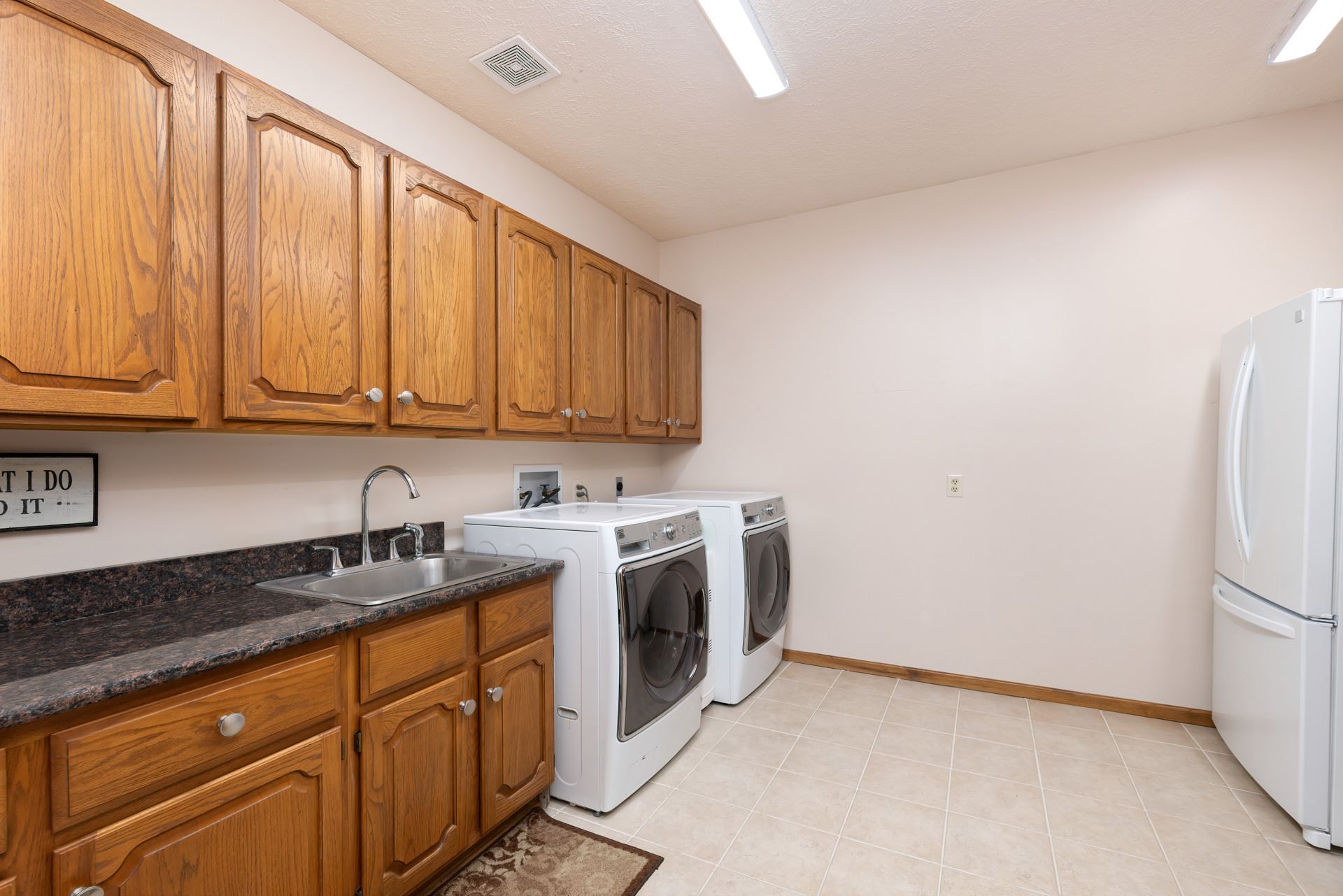 7000 Jersey Ridge Road Davenport, IA 52807 - Photo 22 of 49 Gallery Image 22