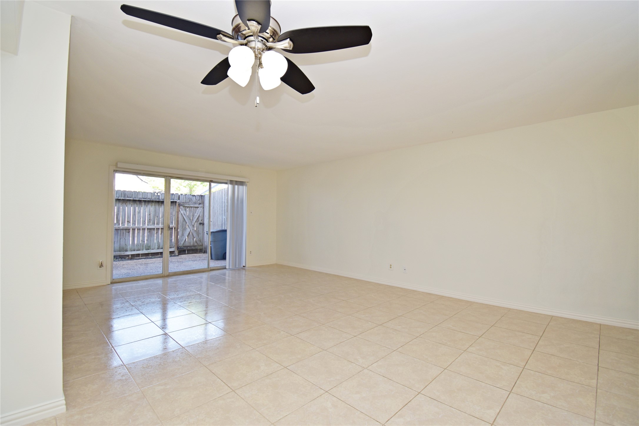 9023 Rue Cambon Street, Unit 65 Houston, TX 77074 - Photo 3 of 15