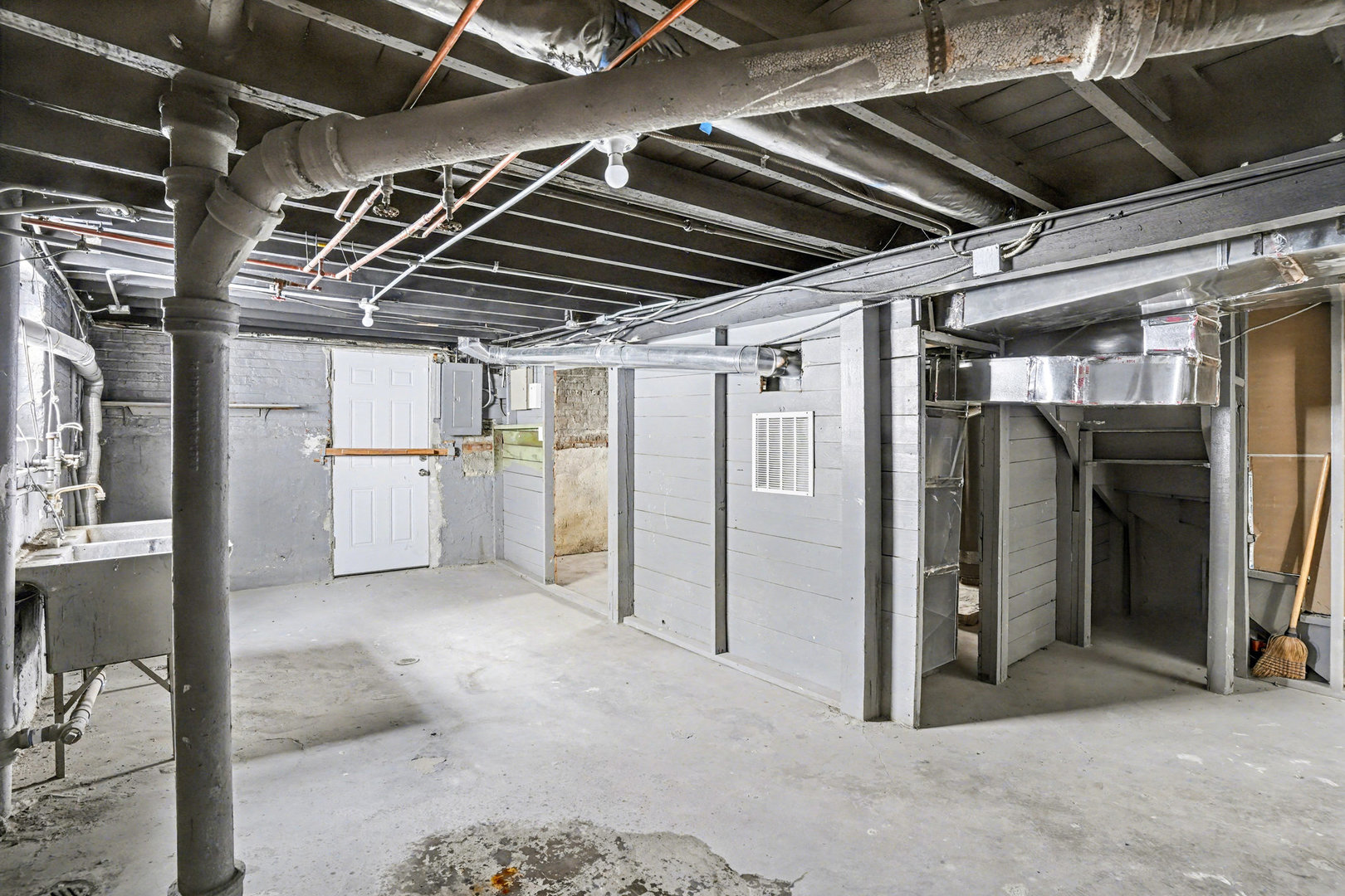 7449 South Bennett Avenue Chicago, IL 60649 - Photo 14 of 15 a view of empty room