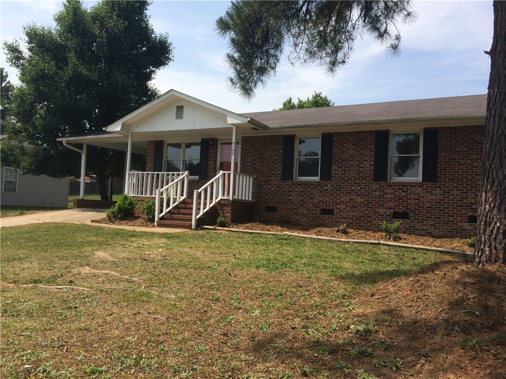 2102 Rolling Green Road Anderson, SC 29621 - Photo 3 of 27