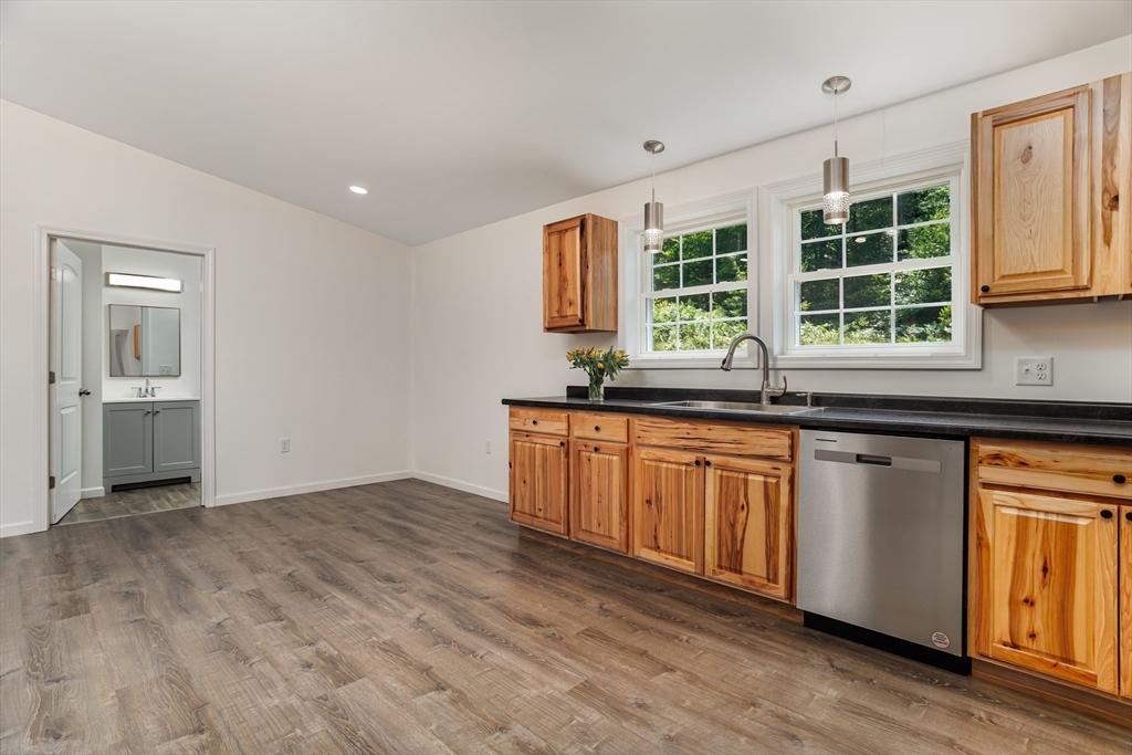 54 Deacon's Lane Troy, NH 03465 - Photo 8 of 42