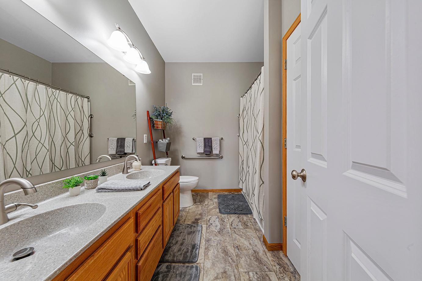 2713 Village Drive Faribault, MN 55021 - Photo 29 of 52