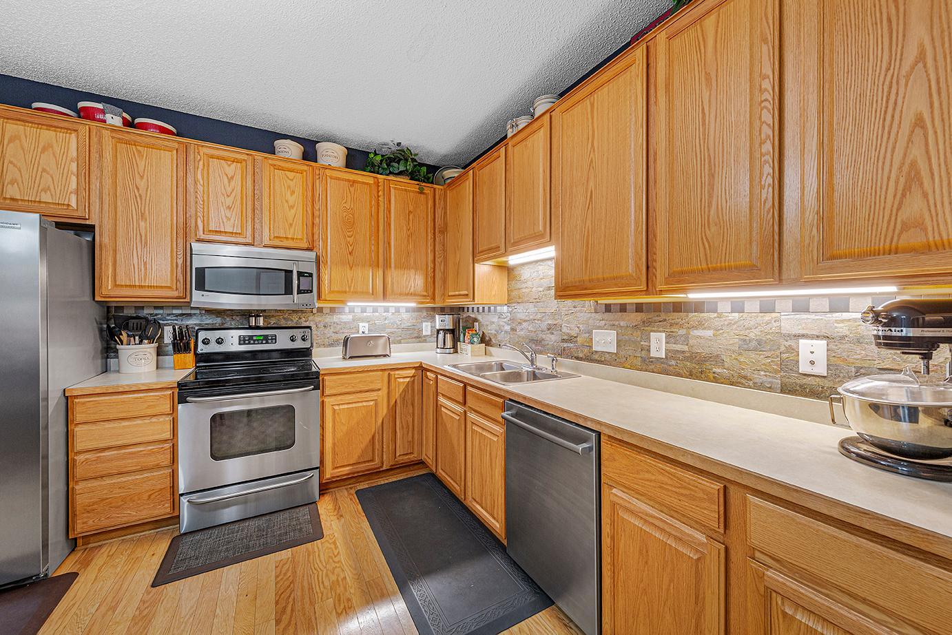 2713 Village Drive Faribault, MN 55021 - Photo 7 of 52