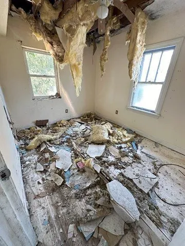 $99,000 | 18018 Park Avenue, Lansing, IL 60438