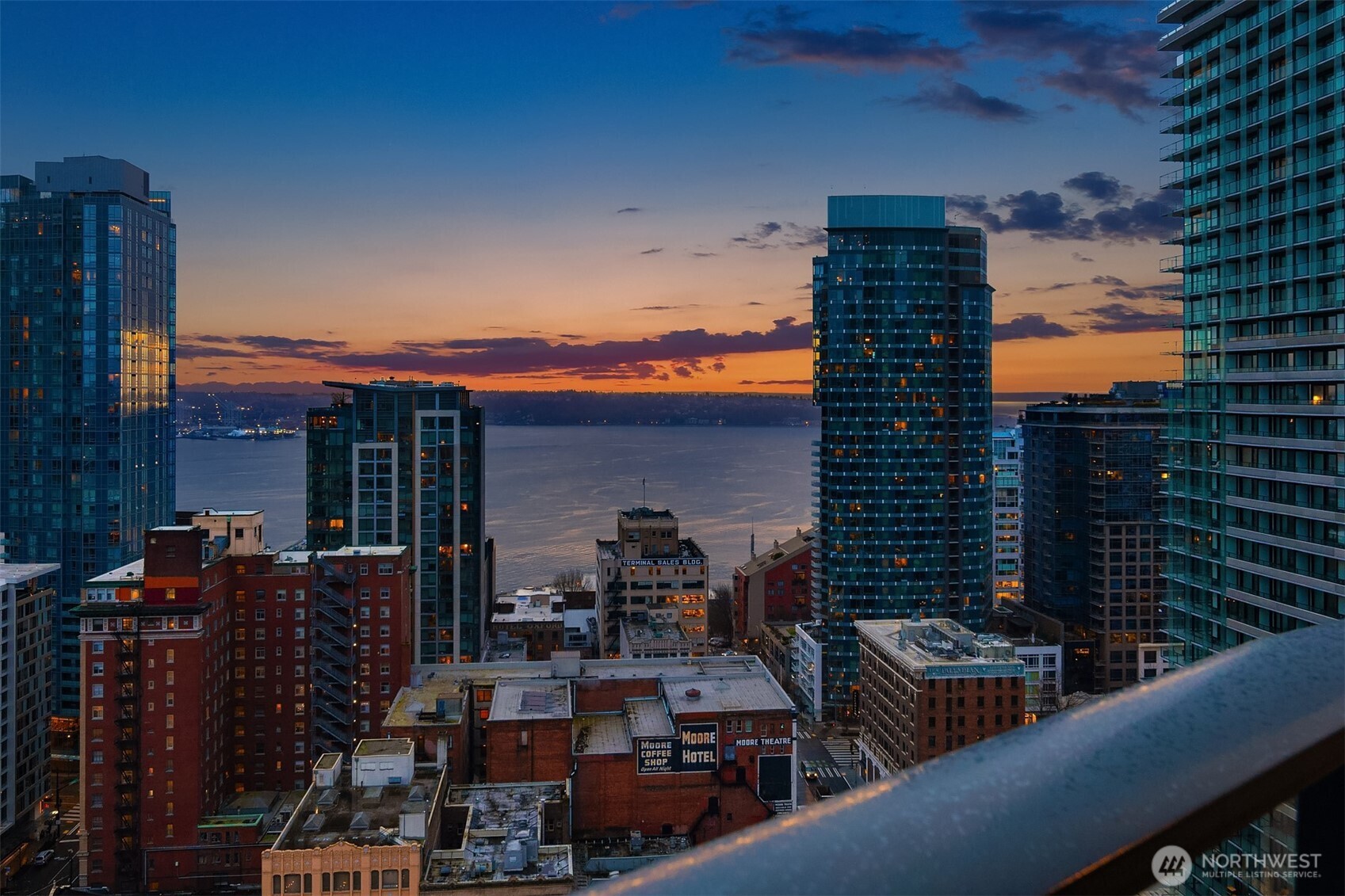 1920 4th Avenue, Unit 2702 Seattle, WA 98101 - Photo 11 of 40 a view of city from balcony
