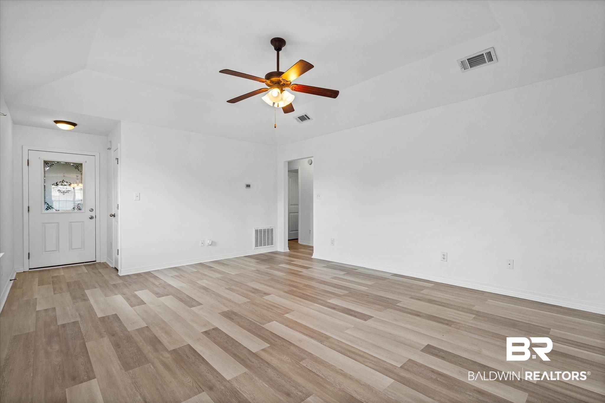 8980 Spring Grove North Mobile, AL 36695 - Photo 3 of 24 Empty room