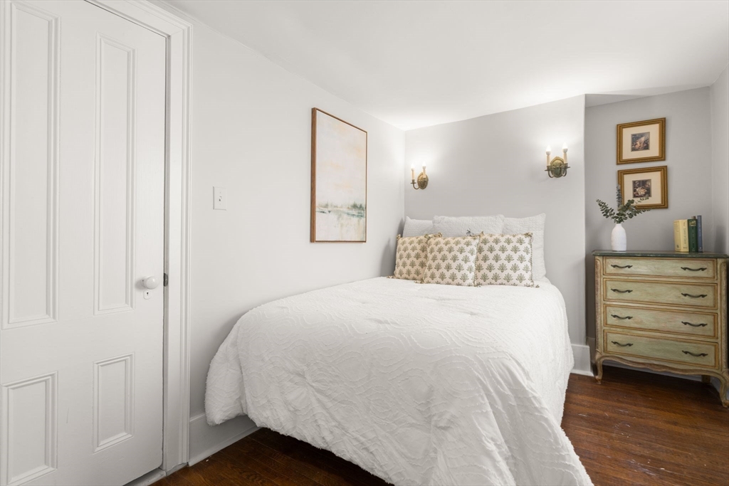 121 Pinckney Street Boston, MA 02114 - Photo 20 of 26