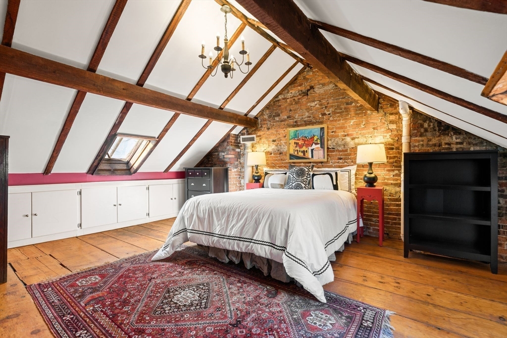 121 Pinckney Street Boston, MA 02114 - Photo 22 of 26