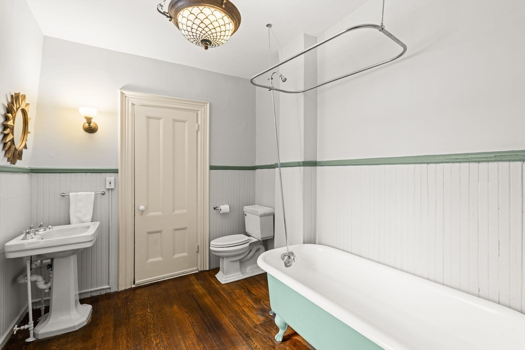 121 Pinckney Street Boston, MA 02114 - Photo 9 of 26