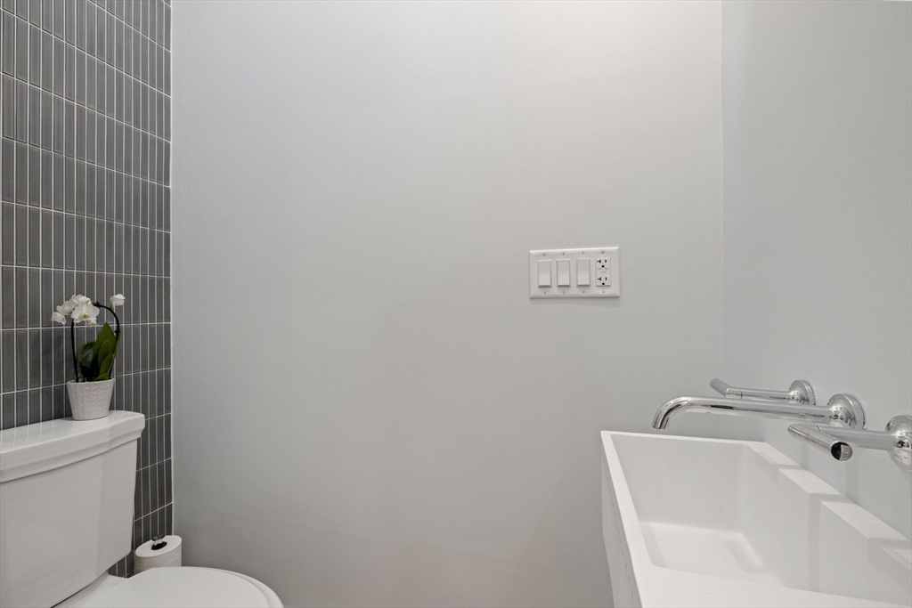 133 Spring Street, Unit 2 Cambridge, MA 02141 - Photo 12 of 40