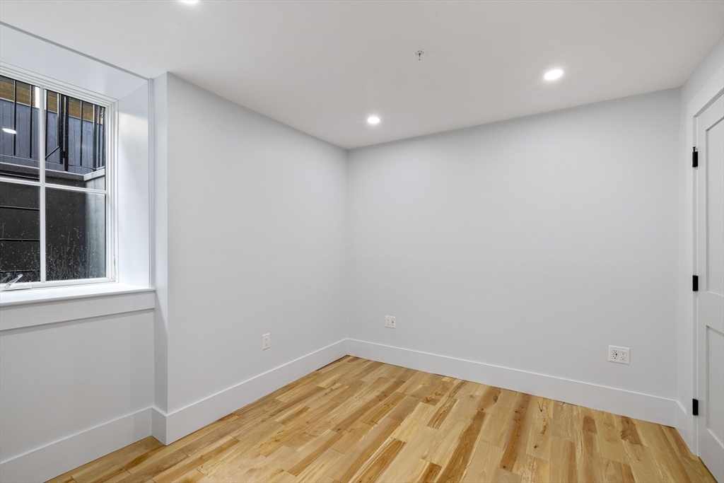 133 Spring Street, Unit 2 Cambridge, MA 02141 - Photo 25 of 40