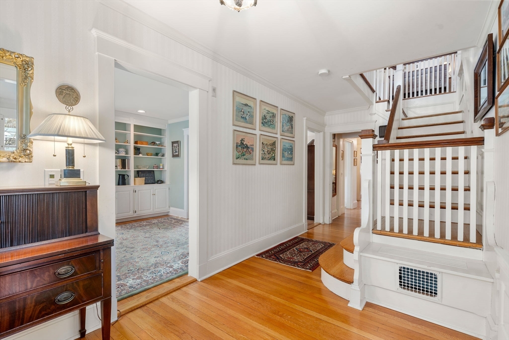 347 Manning Street Needham, MA 02492 - Photo 3 of 42