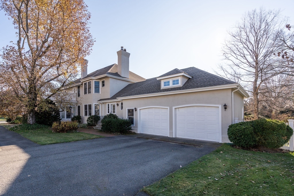 347 Manning Street Needham, MA 02492 - Photo 41 of 42 a front view of a house with garden