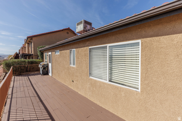 161 West 950 South, Unit S4 St. George, UT 84770 - Photo 18 of 21 Deck featuring area for grilling