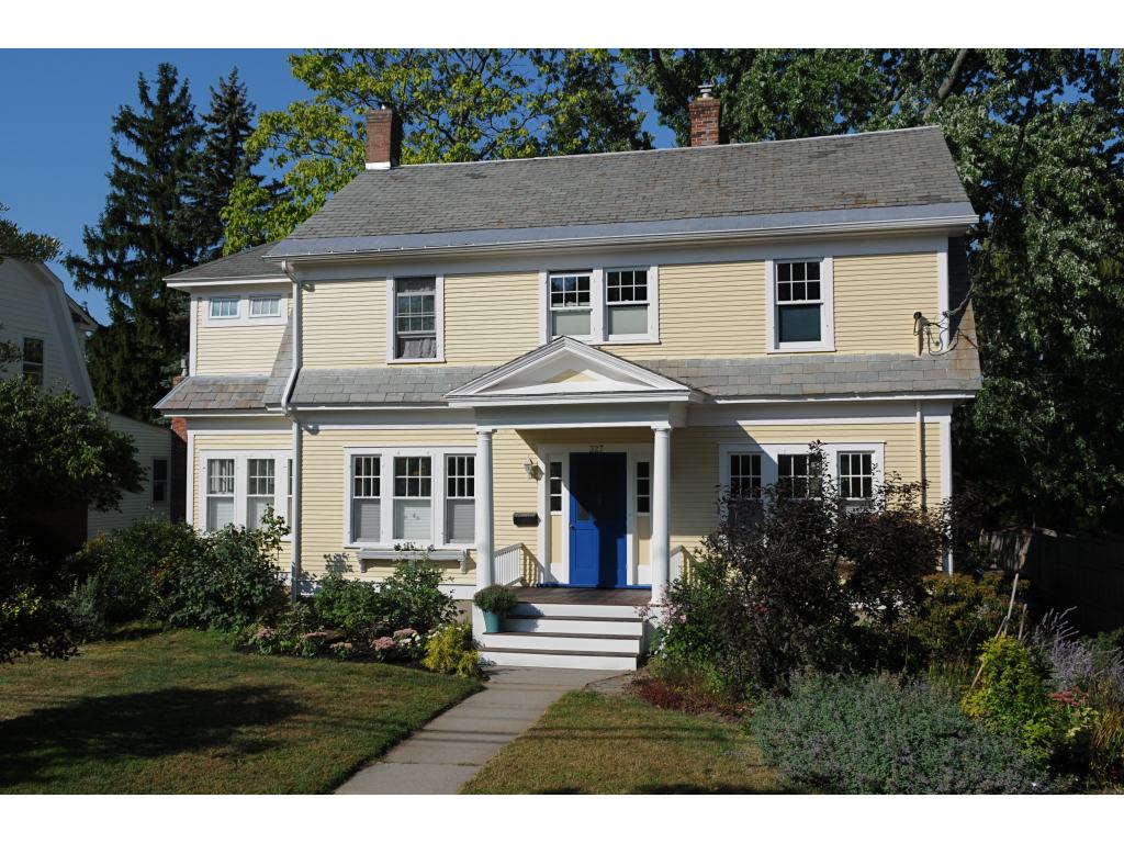 327 South Prospect Street Burlington, VT 05401 - Photo 1 of 32
