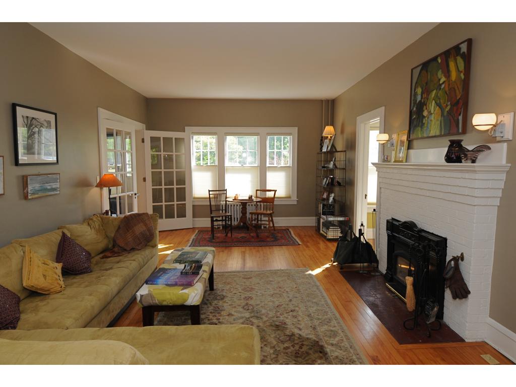 327 South Prospect Street Burlington, VT 05401 - Photo 2 of 32